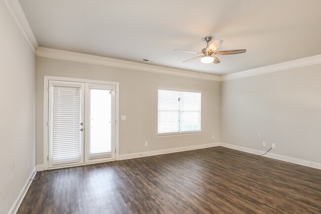 Photo - 224 Riley Cir