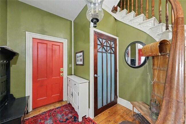35 Hammond St Unit 1