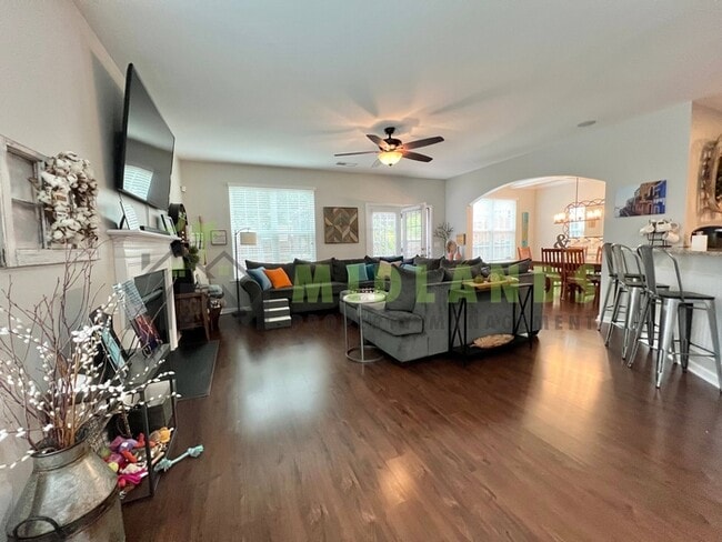 Photo - 612 Calypso Ct
