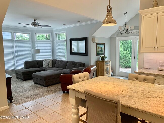 205 7th Ave
