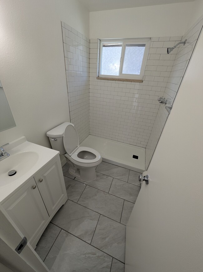 Photo - Traci-lea Apts.