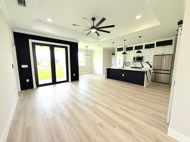 Photo - 1019 Cedartree Ave