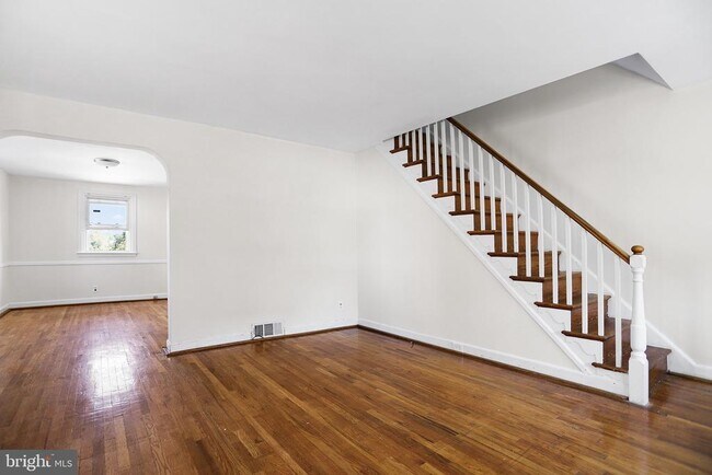 Photo - 253 Childs Ave