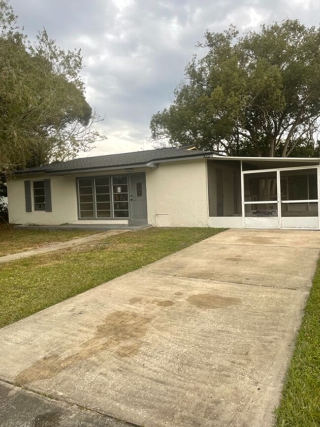 3 Bed 1 Bath House in Deltona Pet Friendly... - 3 Bed 1 Bath House in Deltona Pet Friendly...