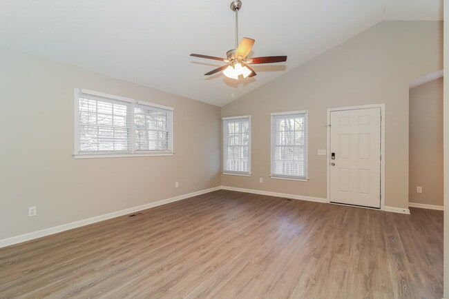 Photo - 55 Broadlands Dr
