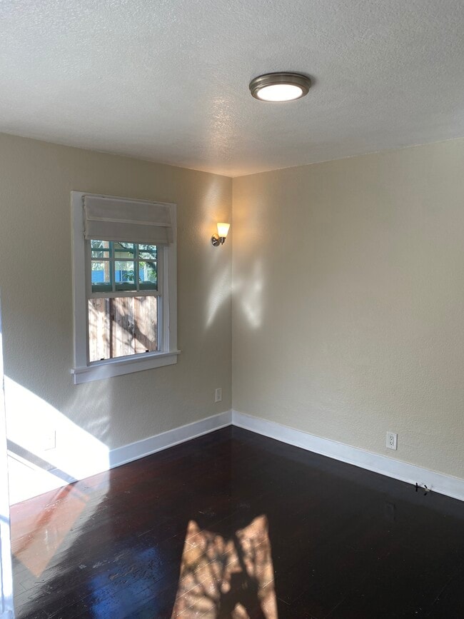 Photo - 912 1/2 California Ave