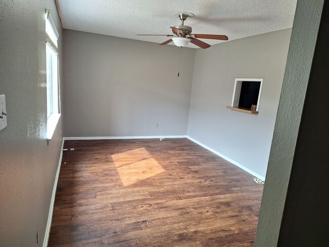 Photo - Spacious Townhome!