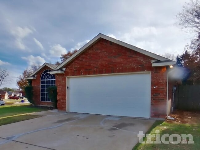 Photo - 1704 Fern Dr