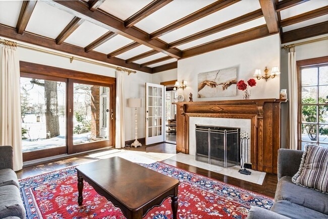 Photo - 115 Aspen Ave