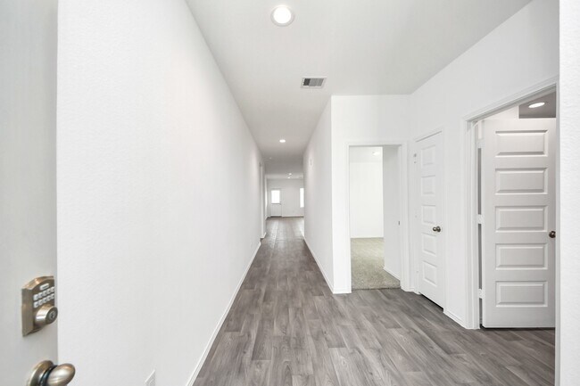 Photo - 2007 Woodlark Way