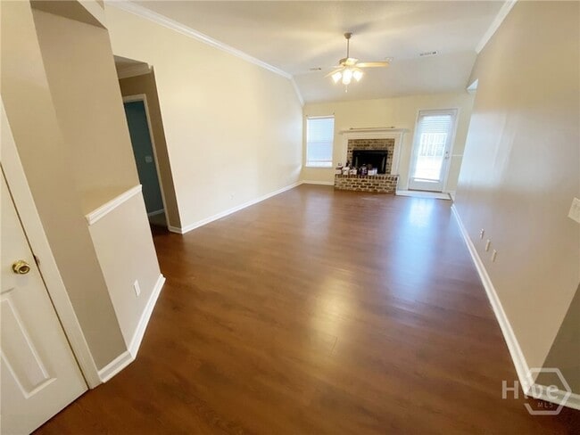 Photo - 197 Lewis Dr