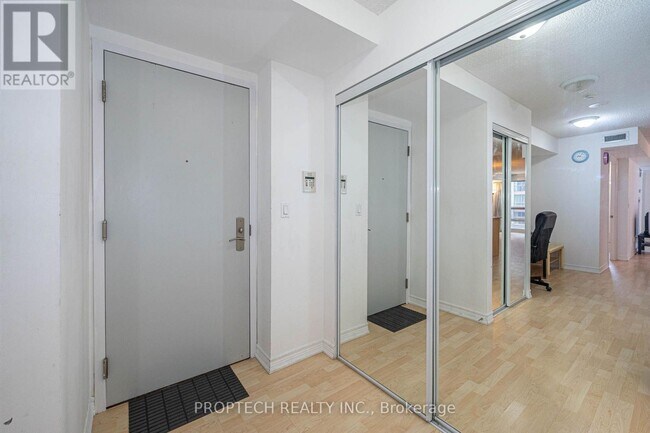 Photo - 761 Bay St. Unit 411