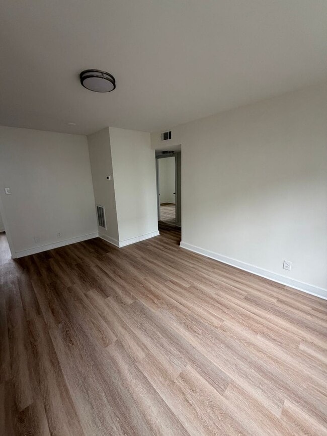 Photo - 1439 Nightingale Rd Unit #1