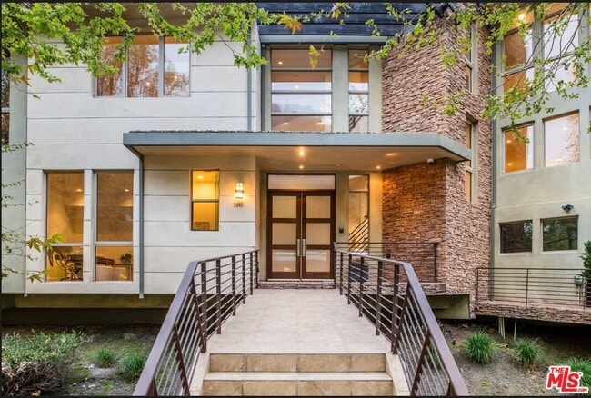 Photo - 3685 Mandeville Canyon Rd