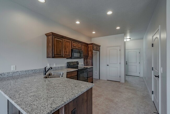 Photo - 370 W Buena Vista Blvd