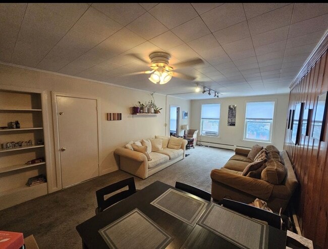 Building Photo - 166 4th St Unit Floor 2