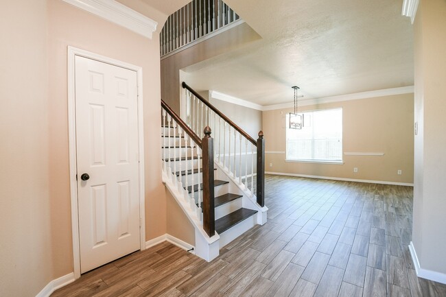 Photo - 5410 Linden Grove Ct