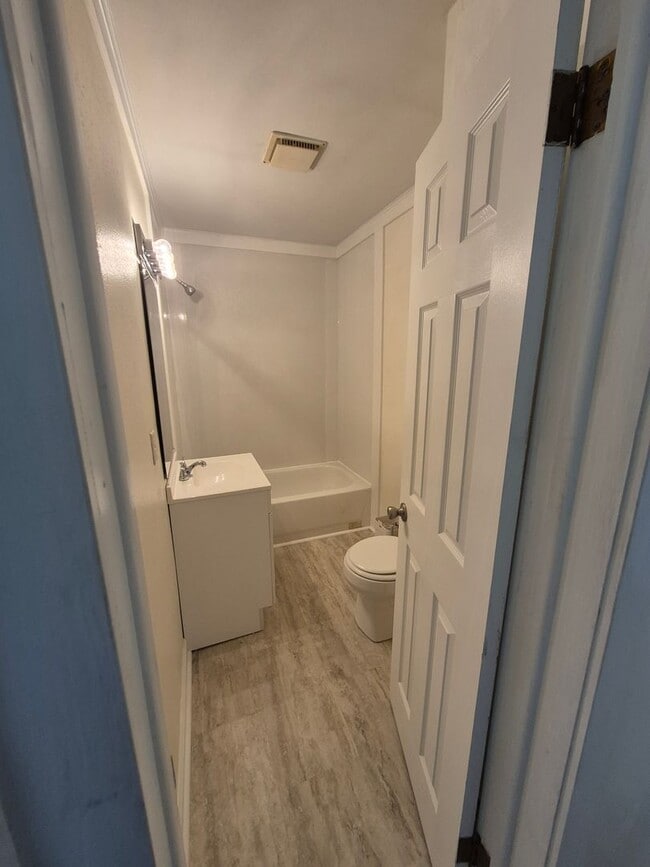 Photo - 2 bed, 1 Bath house in Bolivar, Mo! Call Quick!