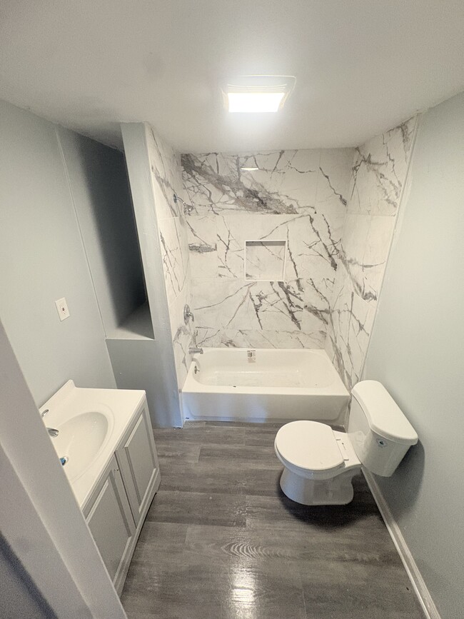 Photo - 601 10th Ave