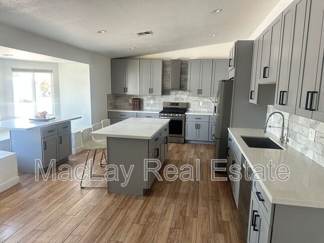 Photo - 1703 W Lane Ave