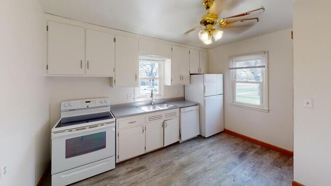 Building Photo - 820 N 13th St