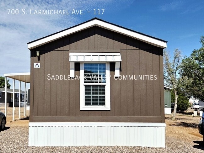 Building Photo - 700 S Carmichael Ave
