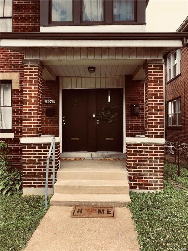 Building Photo - 6076 Arsenal St Unit 2FL Rental