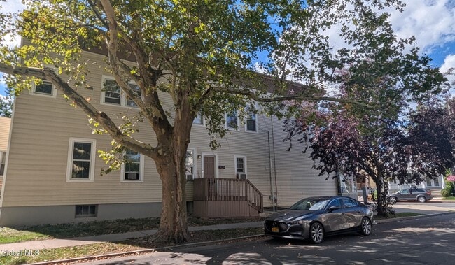Building Photo - 418 Delaware Ave Unit Apt 2