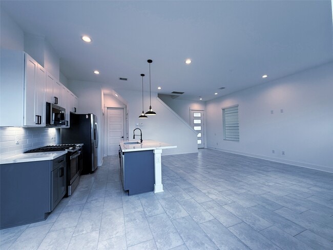 Photo - 1058 Mansfield St