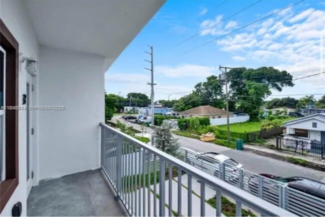 Photo - 1831 NW 67th St Unidad 1