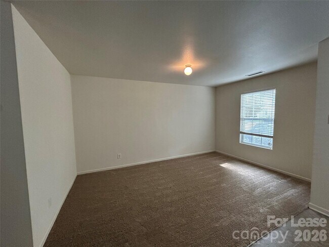 Photo - 3015 Meadow Knoll Dr