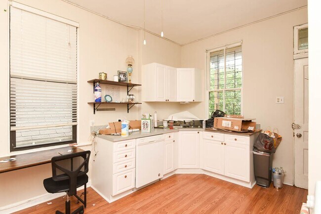 Photo - 2031 W Moffat St Unit 4