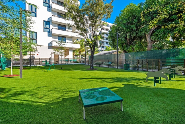 The Vibe Miami apartments — community photo