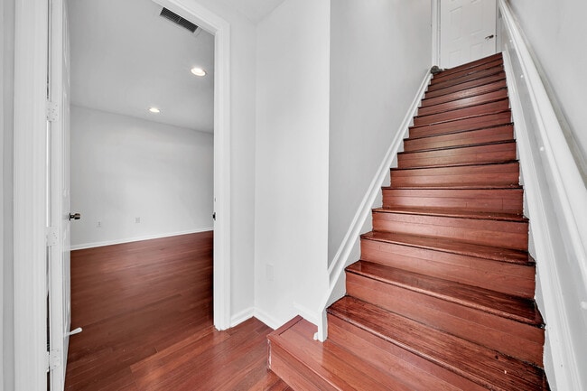 Photo - 1381 Piazza Delle Pallottole