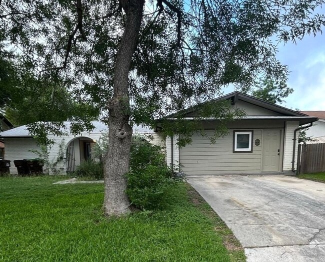 Building Photo - 6718 Chelsea Wood Dr