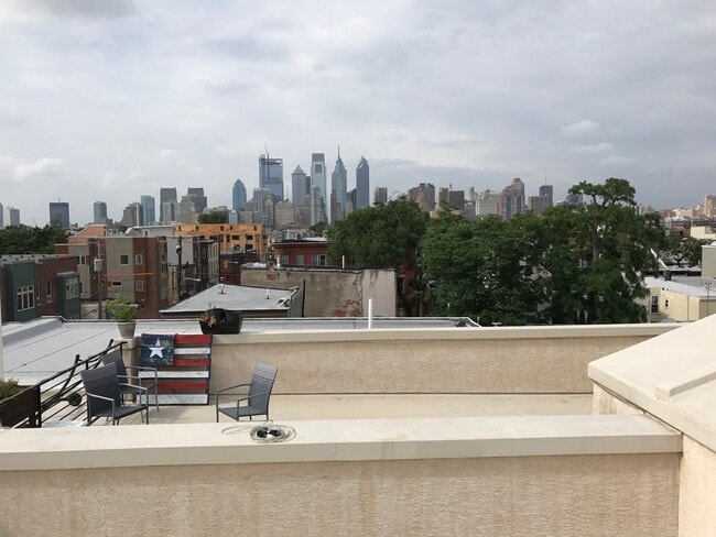 Building Photo - 1235 S 17th St