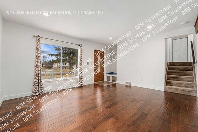 Photo - 2226 Orpington Rd