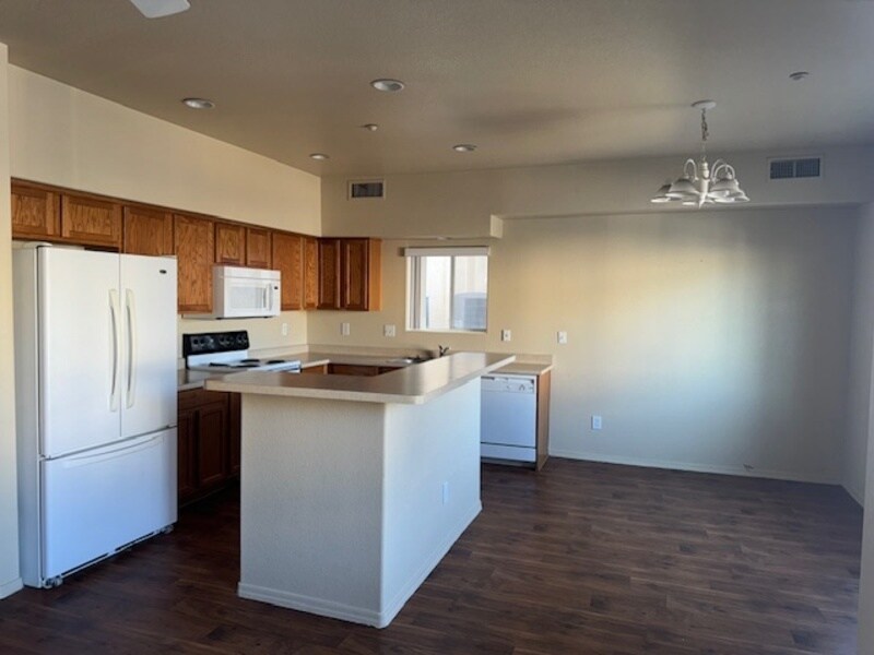 Photo - 1765 Central Ave