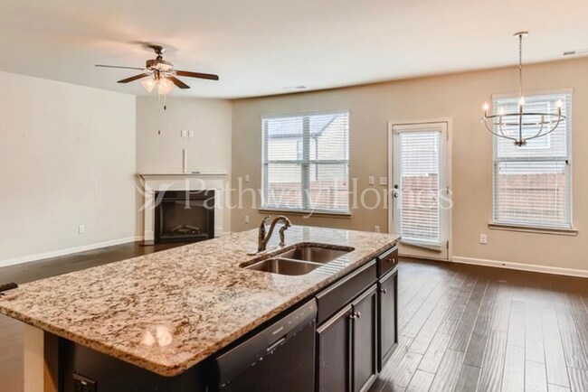 Photo - 1610 Potomac Ct