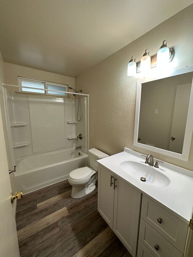 New Paint and New Flooring! Rental For Rent in Sonora, CA