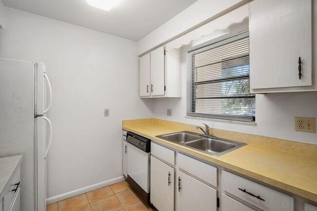 Photo - 2050 Oleander Blvd Unit 2205