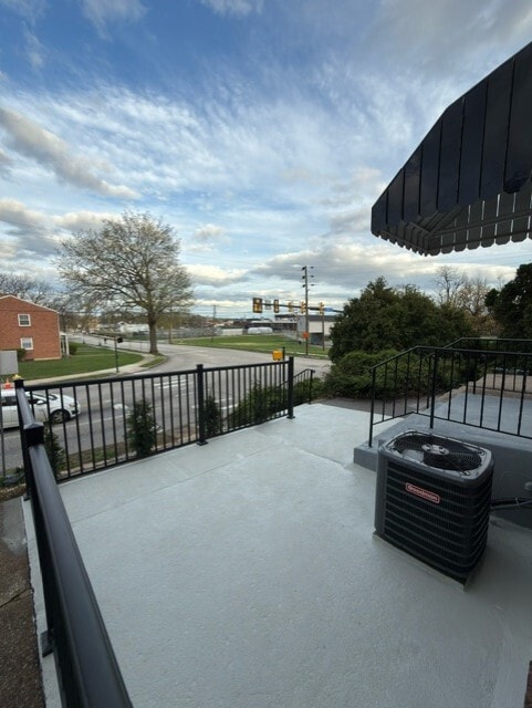 Photo - 352 S 25th St