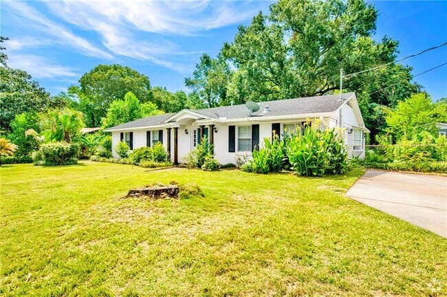 Building Photo - 6023 Lazy Ln Rental