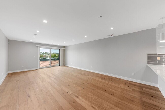 30 Hermosa Ave Unit 302