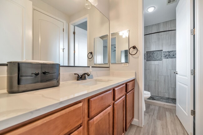 Photo - 3305 E Windsor Dr