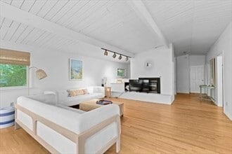 33 Nemasket Rd