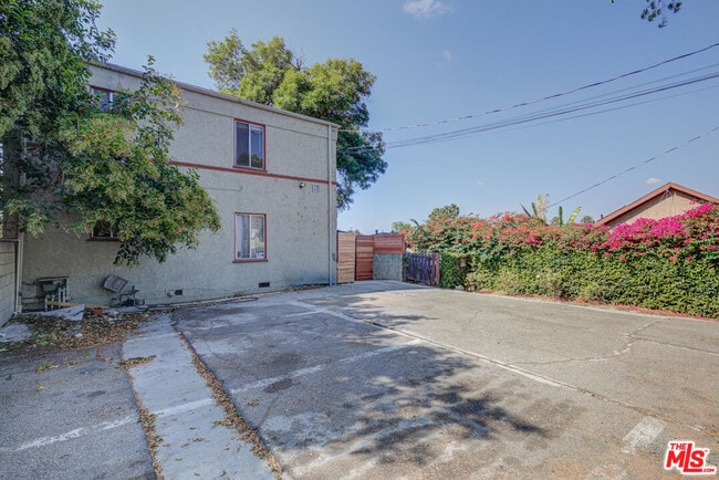 Photo - 2710 Bellevue Ave Unit 4