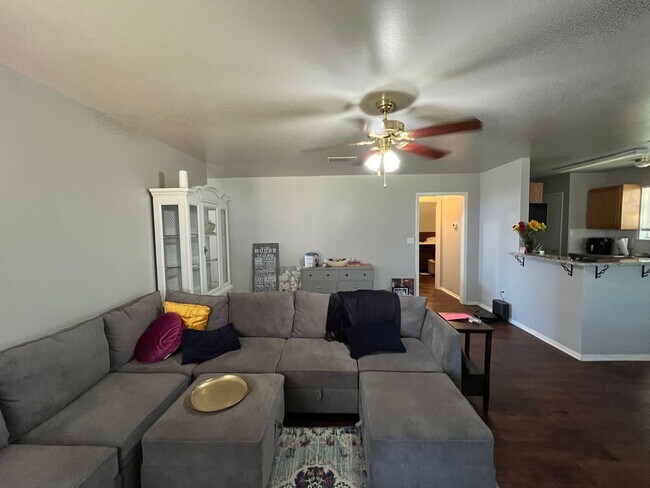 Photo - Available Now! Charming and Contemporary 3...