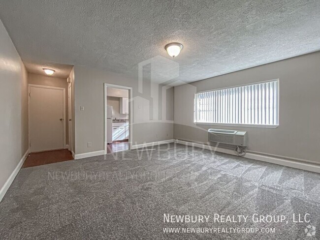 Building Photo - Bright & Beautiful One-Bedroom Apartment i... Unit Apt. 7