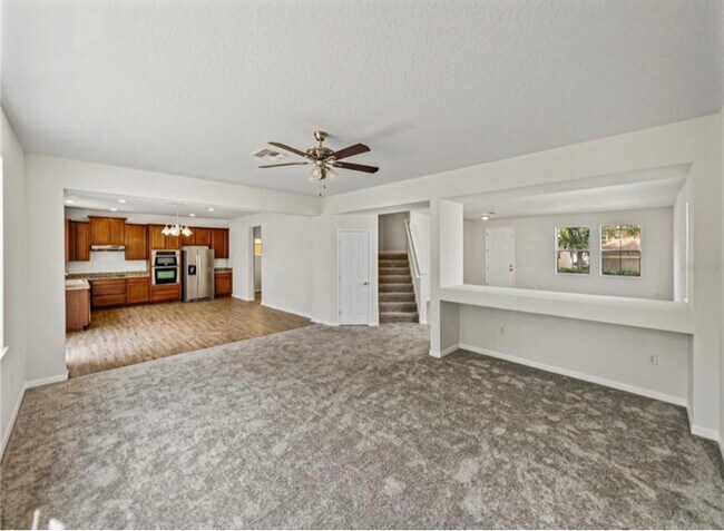 Photo - 143 Alfani St